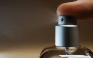 comment faire tenir son parfum